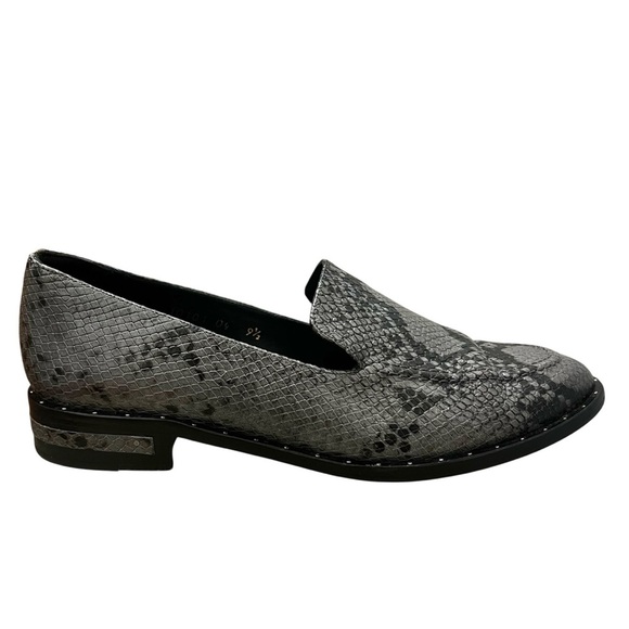 Freda Salvador Animal Print Leather Black Gray Studded Loafers Sze 9.5 Edgy Chic - Picture 1 of 15